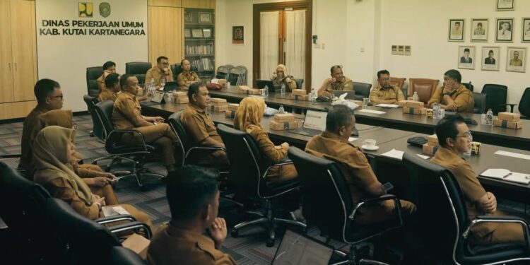 Bupati Kukar Pimpin Rakor Evaluasi Pembangunan Jalan, Fokus ke Konektivitas Antarwilayah