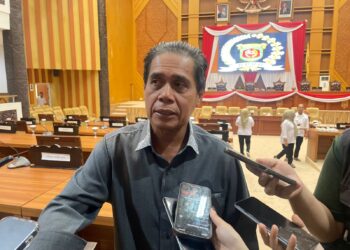 Ketua DPRD Samarinda Ingatkan Pemerintah Selektif Soal Pengadaan Smartboard