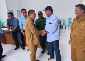 Jalan Desa Senambah Siap Diperbaiki Tanpa Menunggu Proyek APBD