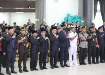 Satyalancana Disematkan Bupati, Pengabdian ASN Kutim Diakui sebagai Wujud Integritas