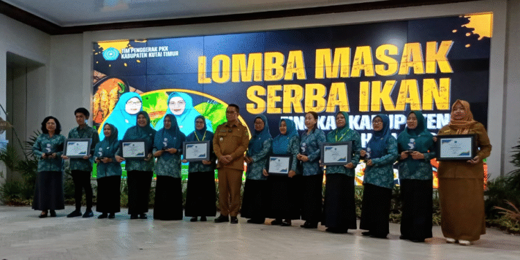 TP-PKK Kombeng Sabet Juara Tiga Lomba Cipta Menu Berbasis Ikan