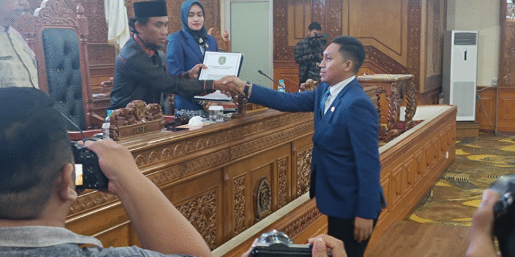 Kutim Andalkan Rigid Beton untuk Pembangunan Jalan di Lahan Labil