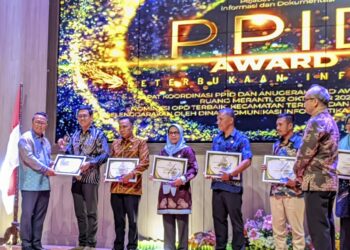 Disdikbud dan RSUD Kudungga Raih Nilai Sempurna di PPID Award Kutim 2025