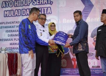 Bantuan dan Layanan Kesehatan Warnai Kunjungan Pemkab Kutim ke Sandaran