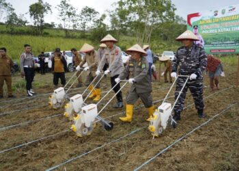 Polda Kaltim dan Pemkab Kutim Ubah Lahan Bekas Tambang Jadi Sumber Penghasilan