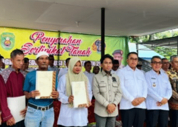 Pembangunan Wilayah Perbatasan, Pemkab Kutim Bagi 83 Sertifikat Tanah di Martadinata
