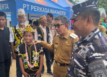 PT PIK Siap Bantu Angkutan Sekolah Anak Desa Sekurau Atas