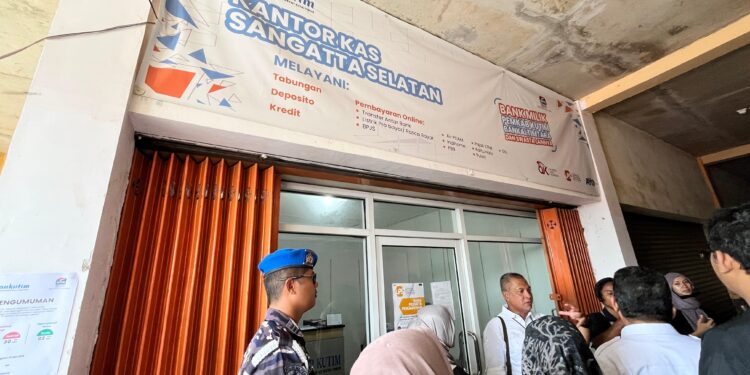Disperindag Kutim Temukan Kios Kosong, Pedagang Masih Bertahan di Jalan Pasar Sangsel