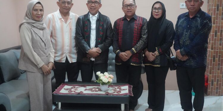 Bupati Kutim Kembali ke Muara Pahu, Menyapa Akar dan Kenangan Masa Kecil