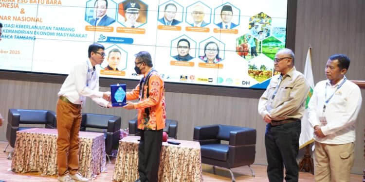 Dorong Transformasi Hijau, Kutim Tetapkan Tim Penyusun Standar ESG Sektor Batu Bara