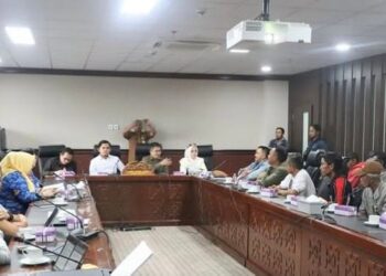 Puluhan Buruh Eks PT Kalimantan Powerindo Datangi DPRD Kaltim, Tuntut Gaji dan Jaminan Sosial yang Tertunggak
