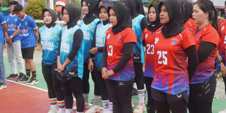 Wabup Kutim Dorong Semangat Olahraga Desa Saka Lewat Turnamen Voli