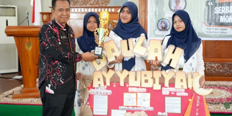 Pesantren MBS Putri Kutim Umumkan Pemenang Lomba Mading, Dorong Kreativitas Santri