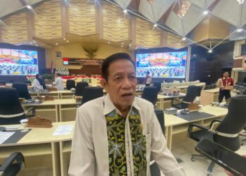 Pelayanan Dasar Diutamakan: Makmur HAPK dan Soroti Perjuangan Pemerintah Buka Akses Listrik di Pelosok