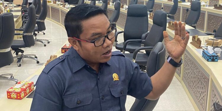 Pupuk Subsidi Sulit Diakses, Guntur Usulkan BUMDes Jadi Mitra Distribusi