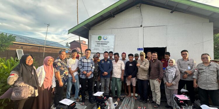 Perkuat Produktivitas Nelayan, Baharuddin Demmu Salurkan Mesin Ketinting untuk Kelompok Nelayan di Desa Embalut