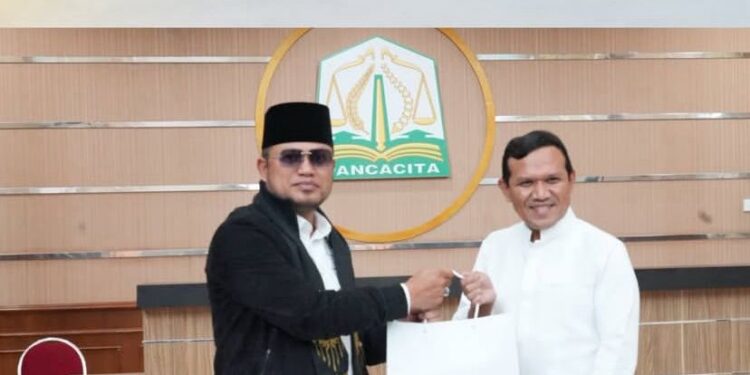 Gubernur Kaltim Turun Langsung, Bantuan Rp3,5 Miliar untuk Aceh Disalurkan