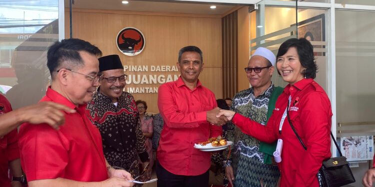 Penyerahan Tumpeng hingga Makan Bersama Rakyat, Cara PDI Perjuangan Kaltim Rayakan HUT ke-53