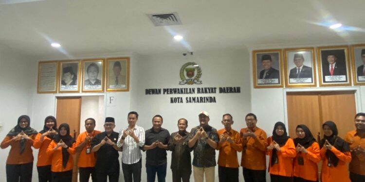 Foto : Kegiatan Rapat dan Sosialisasi Sensus Ekonomi 2026 Antara BPS Bersama DPRD Samarinda.