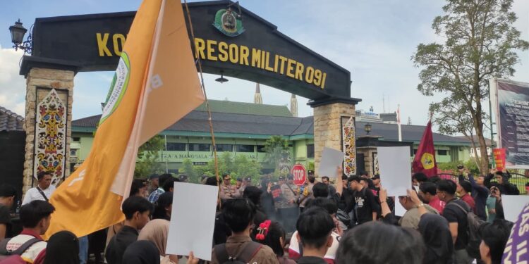 Aksi Tolak Impunitas di Korem 091, Dandim: Kami Juga Ingin Kasus Ini Diungkap