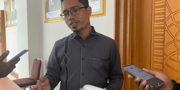 Insentif Guru Tersendat, Ismail Latisi Kritik Lemahnya Komunikasi Disdikbud