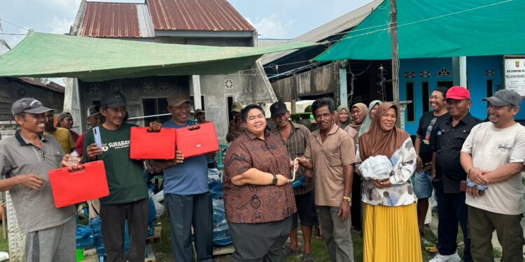 Ananda Emira Moeis Serahkan Bantuan Mesin untuk Nelayan Palaran hingga Kawal SPBN