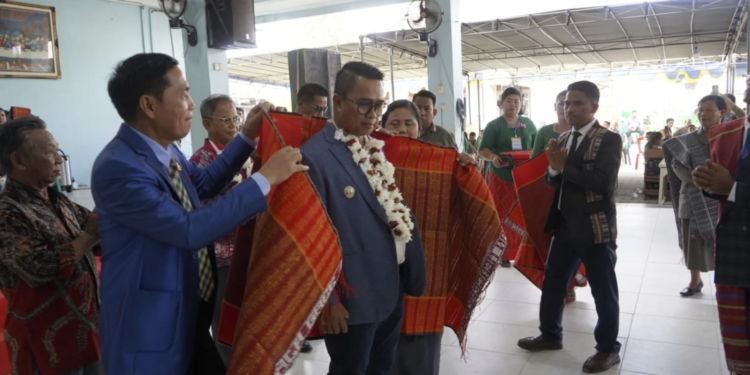 Dari Gotong Royong hingga Mangulosi, Jemaat HKBP Sangatta Perkuat Solidaritas
