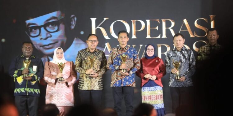 Ardiansyah Digelari Koperasi Awards 2026, Kutim Perkuat Ekonomi Berbasis Masyarakat