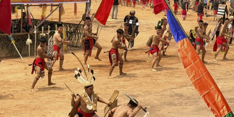 Festival UFAH 2026 Jadi Ruang Promosi Batik Khas Dayak Kayan