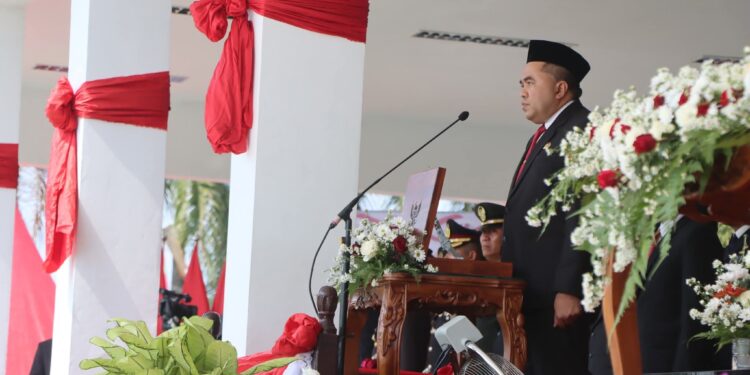 Upacara HUT ke-81 RI di Kukar Berlangsung Khidmat, Ketua DPRD Bacakan Teks Proklamasi