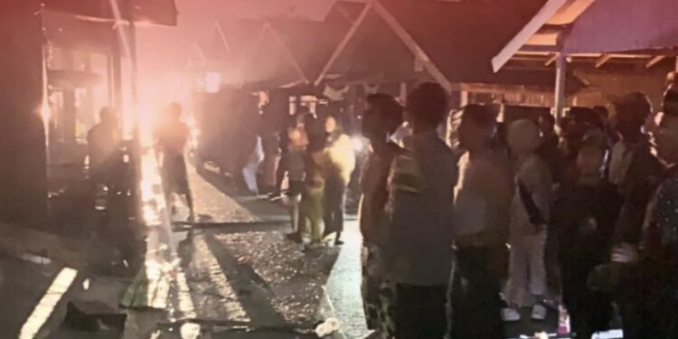 Kebakaran Hebat di Kampung Kasai Berau, Dua Rumah Ludes dan Satu Rusak, Kerugian Capai 695 Juta