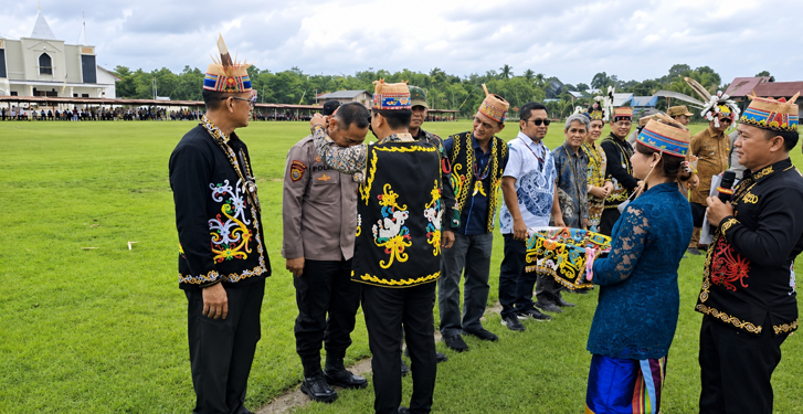 Ribuan Warga Dayak Kayan Padati Telen, Wabup Kutim Tekankan Persatuan dan Pemerataan Infrastruktur