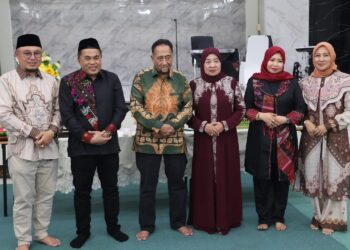 Ketua DPRD Kukar Hadiri Silaturahmi dan Sampaikan Ucapan Selamat Ulang Tahun ke-72 kepada Hj. Ratu Praboe Ningrat