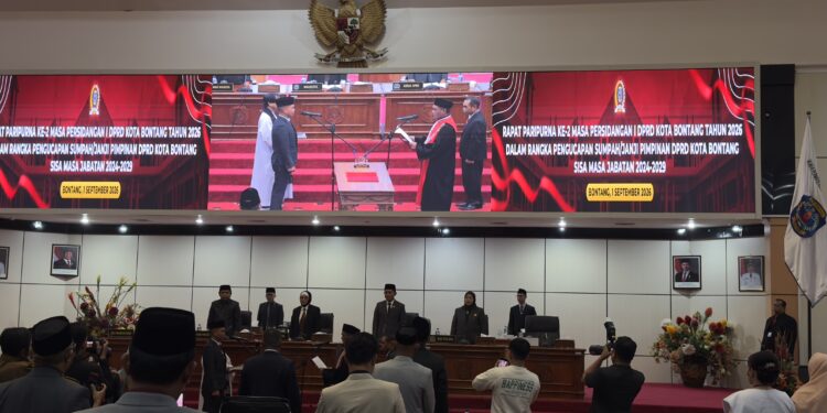 Resmi Dilantik, Joni Alla Padang Isi Jabatan Wakil Ketua DPRD Bontang
