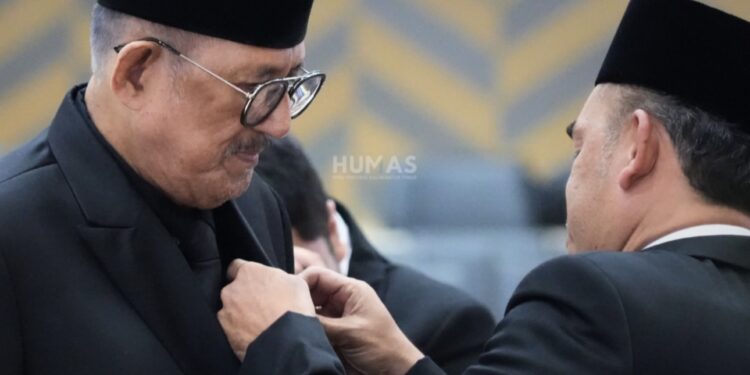 Resmi Dilantik Anggota DPRD Kaltim, Andi Burhanuddin Solong Siap Perjuangkan Aspirasi Masyarakat