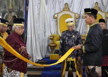 Wakil Ketua DPRD Kukar, Junadi Hadiri Bapelas Erau, Tegaskan Budaya Kutai Harus Jadi Identitas yang Dijaga