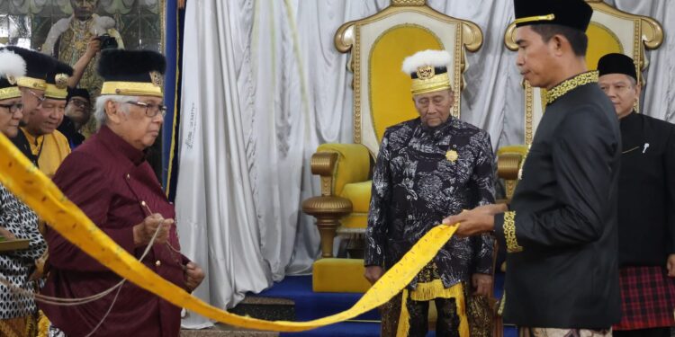 Wakil Ketua DPRD Kukar, Junadi Hadiri Bapelas Erau, Tegaskan Budaya Kutai Harus Jadi Identitas yang Dijaga