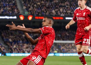 Isak Dua Gol, Liverpool Tekuk Ipswich 2-0
